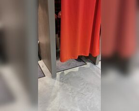 Dressing room without panties