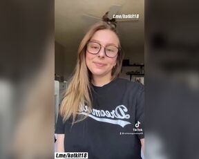 Busty Tik Tok