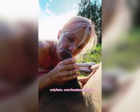 Mature English Milf Gets horny on nature walk