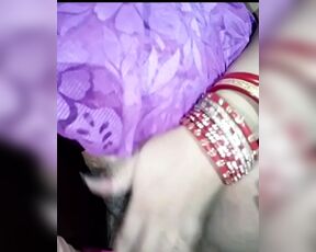 Bhabhi showing wet pussy, inserting dildo and masturbating. Bhabhi call pe nangi hoke bate karti hui