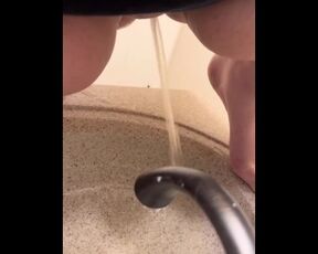 desperate loud gushing piss in sink