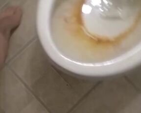 Dirty Talking Camgirl Slut TRIES to Pee into Toliet Standing Up & FAILS! Pissy Mess Bathroom Floor!!