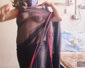 Hot indian in saree