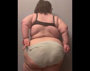 BBW Quick Little Striptease Spanking Ass