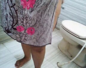 Indian desi bbw aunty shaving her Pussy Hair with a razor in the bathroom, then her Stepson comes & fucks her Roughly