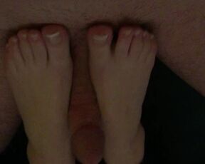 Homemade footjob by Lily