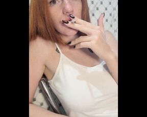 redhead smoke